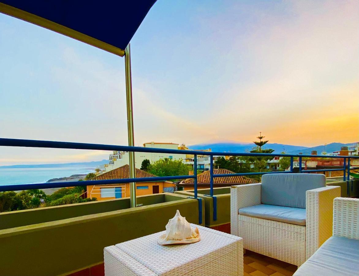 The Dream - Seafront Loft Apartment Giardini Naxos Exterior photo