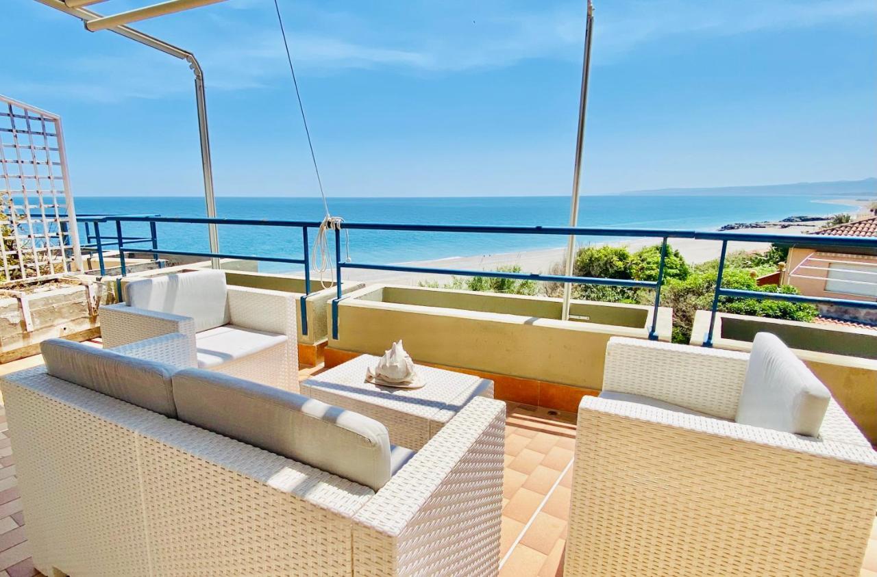 The Dream - Seafront Loft Apartment Giardini Naxos Exterior photo